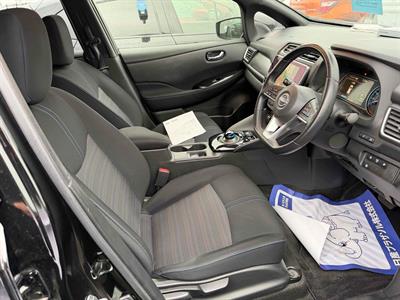 2022 Nissan Leaf - Thumbnail