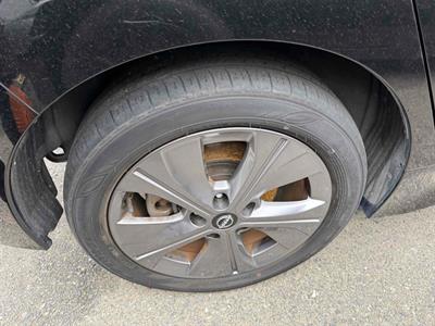 2022 Nissan Leaf - Thumbnail