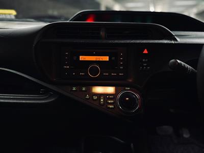 2012 Toyota Aqua - Thumbnail