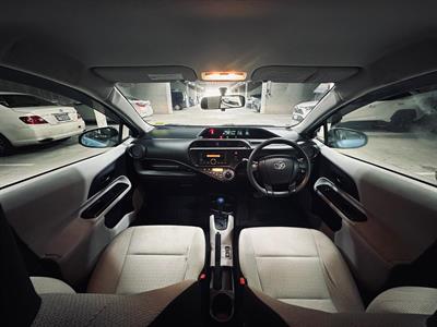 2012 Toyota Aqua - Thumbnail