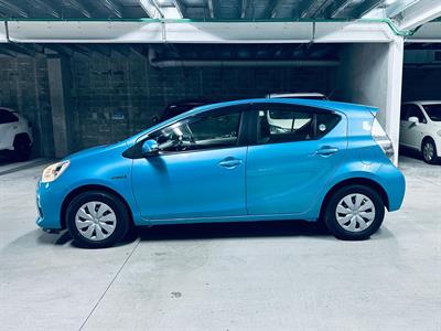 2012 Toyota Aqua - Thumbnail