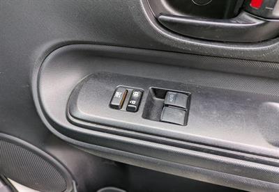 2015 Toyota Aqua - Thumbnail