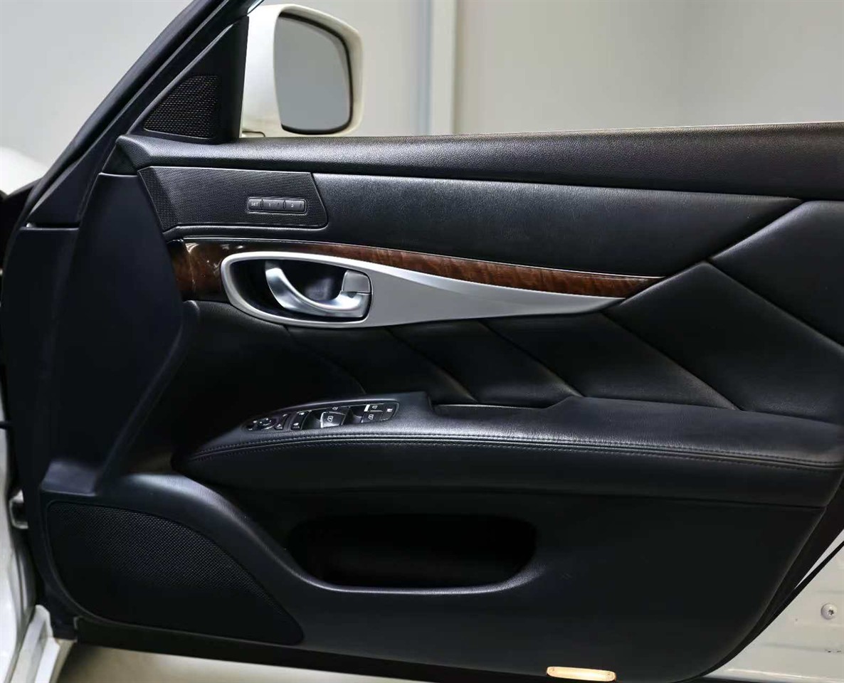 2012 Nissan Fuga