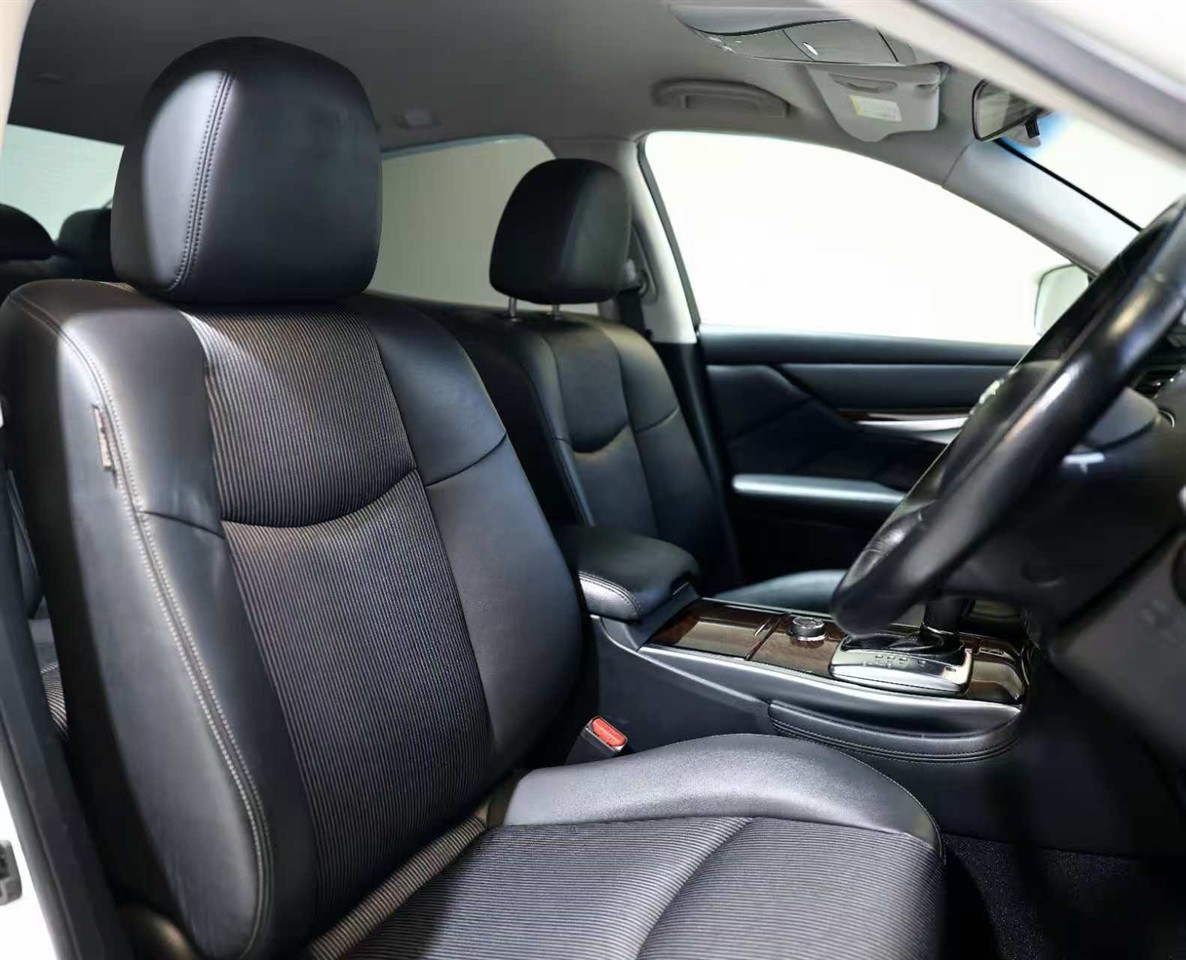 2012 Nissan Fuga