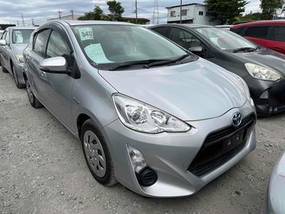 2016 Toyota Aqua - Thumbnail