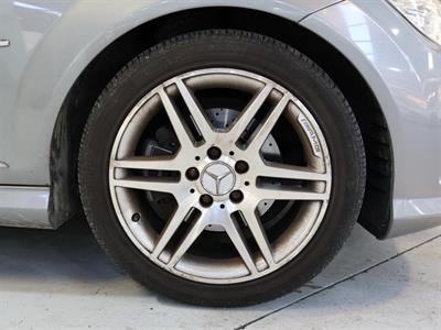 2011 Mercedes-Benz C 200 - Thumbnail