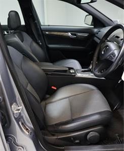2011 Mercedes-Benz C 200 - Thumbnail